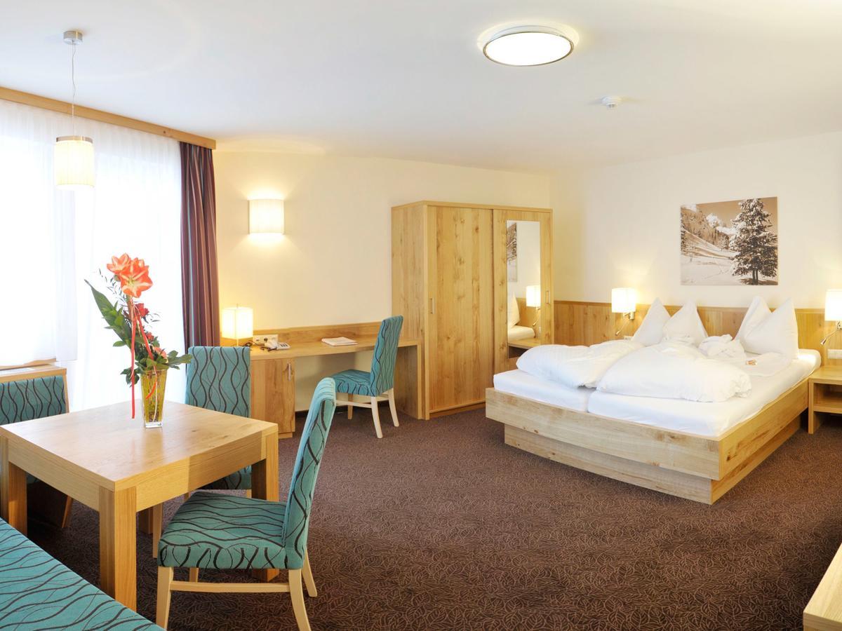 Panoramahotel Guertl Гаус-ім-Енншталь Екстер'єр фото