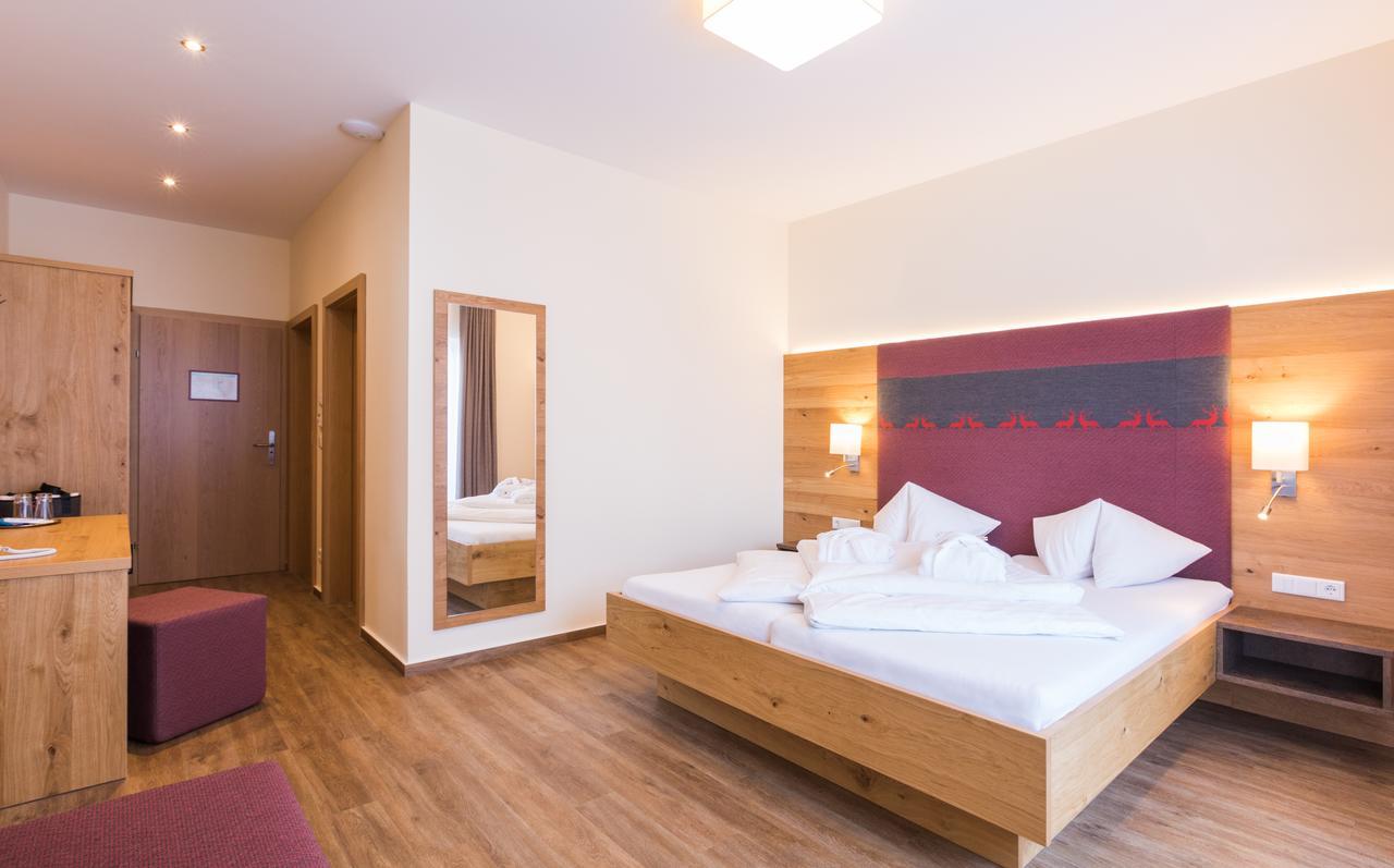 Panoramahotel Guertl Гаус-ім-Енншталь Екстер'єр фото