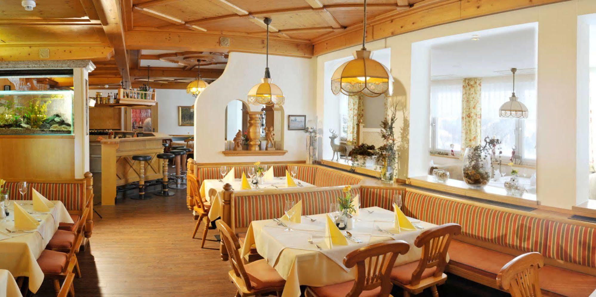 Panoramahotel Guertl Гаус-ім-Енншталь Екстер'єр фото