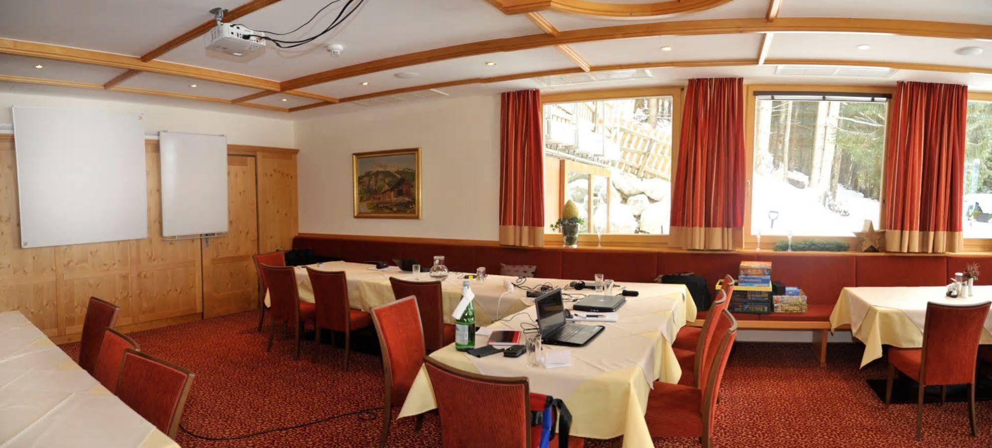 Panoramahotel Guertl Гаус-ім-Енншталь Екстер'єр фото